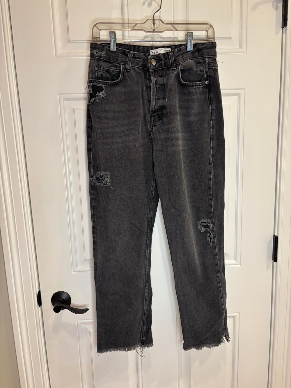 Zara Faded Black Distressed Jeans – Size 6